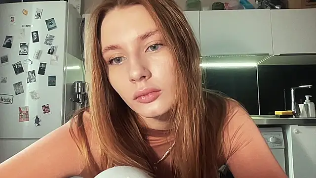  emilia xxx online show from 02/09/25, 05:08
