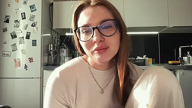  emilia xxx online show from 02/16/25, 06:54