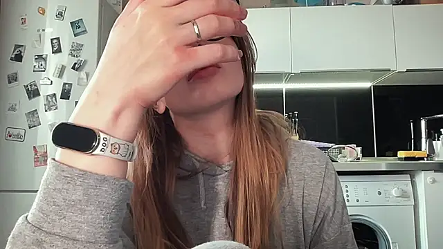  emilia xxx online show from 02/28/25, 03:37