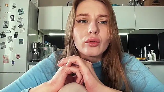  emilia xxx online show from 03/13/25, 03:54