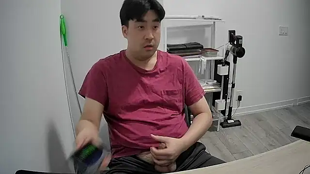 Koreanboy171 online show from 05/28/26, 10:51