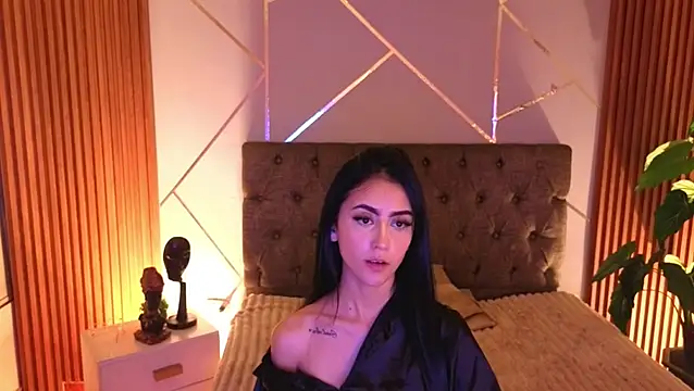Snapshot of Coralinnee_ chatting on 07/23/26, 03:15 Coralinnee online show from 07/23/26, 03:15