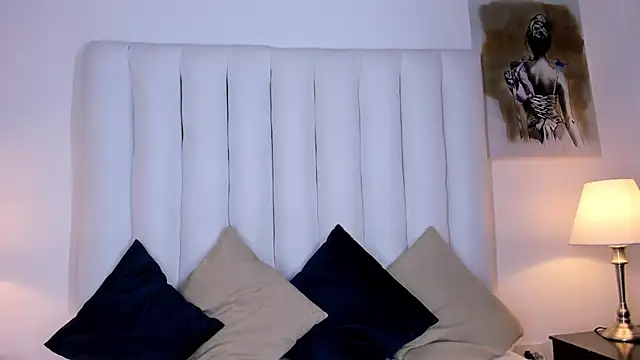 Snapshot of Violet_queen20 chatting on 11/16/25, 12:00 Violet queen20 online show from 11/16/25, 12:00