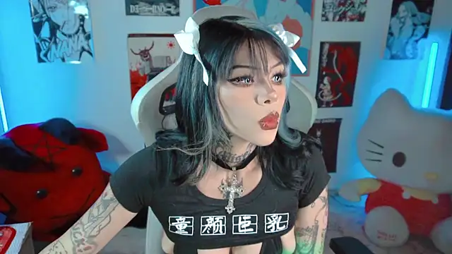 Snapshot of Deadly_Doll chatting on 11/08/25, 07:56 Deadly Doll online show from 11/08/25, 07:56