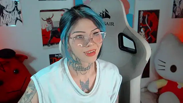 Snapshot of Deadly_Doll chatting on 12/05/25, 06:59 Deadly Doll online show from 12/05/25, 06:59