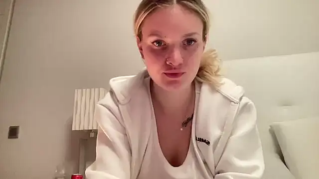 mariemelissah online show from 12/15/24, 10:07
