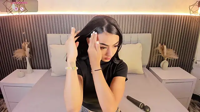 Snapshot of SHANONCLARK chatting on 09/23/25, 07:06 SHANONCLARK online show from 09/23/25, 07:06