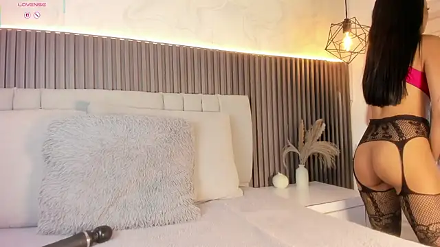 SHANONCLARK online show from 11/16/25, 06:13