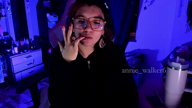 annie walker6 online show from 07/09/26, 04:38