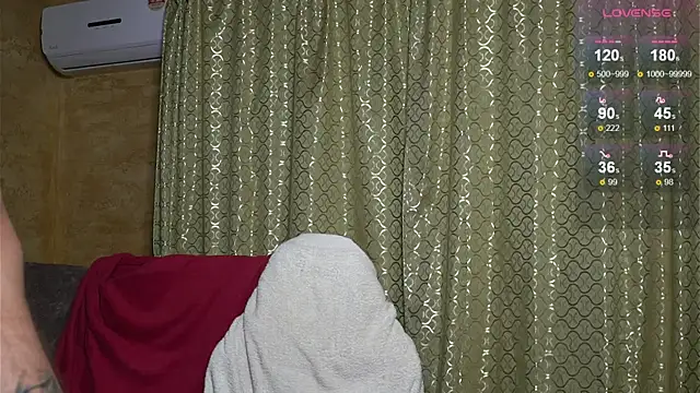 Snapshot of Artem_Dzyuba chatting on 09/13/25, 10:42 Artem Dzyuba online show from 09/13/25, 10:42