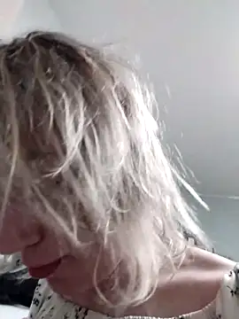 Linda Gregory online show from 10/06/25, 10:18