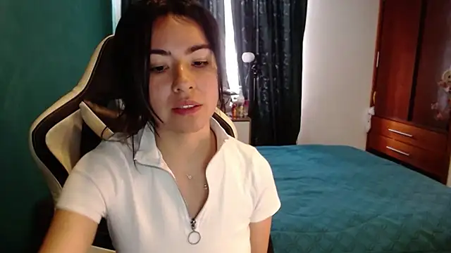 Snapshot of alice_middlee chatting on 07/30/26, 05:12 alice middlee online show from 07/30/26, 05:12