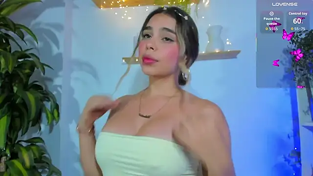 Snapshot of crisbell_lopez chatting on 04/02/26, 02:31 crisbell lopez online show from 04/02/26, 02:31