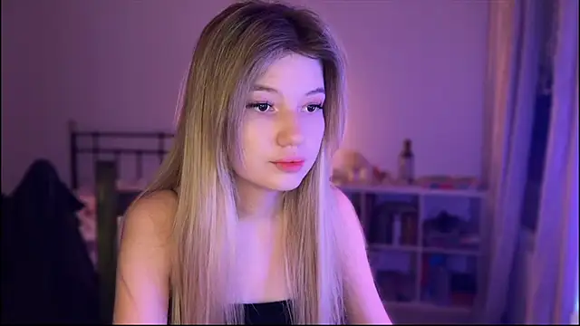 Caramel Peach online show from 09/23/25, 04:54