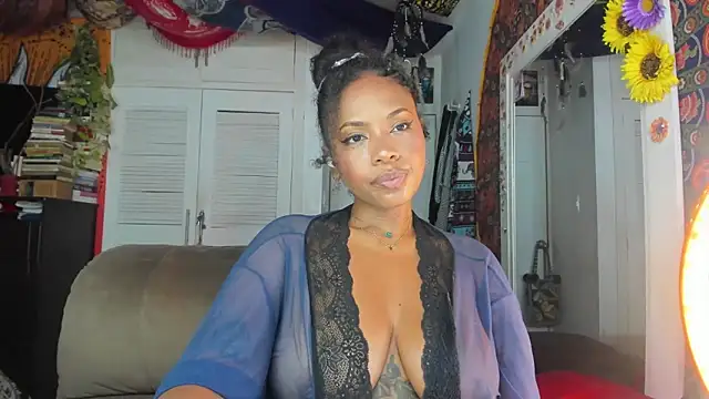 Snapshot of ElizaGrey_ chatting on 01/12/25, 11:15 ElizaGrey online show from 01/12/25, 11:15