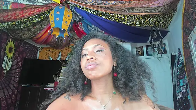 Snapshot of ElizaGrey_ chatting on 01/17/25, 05:21 ElizaGrey online show from 01/17/25, 05:21