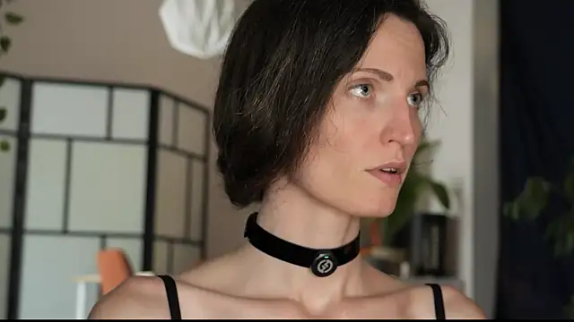 yulladao online show from 10/08/25, 04:48