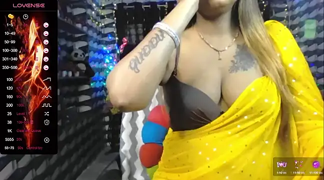 Hotty Navyaa online show from 01/20/25, 03:26