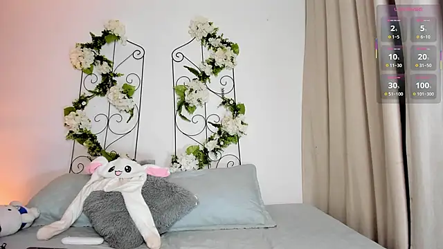 Snapshot of Jiggly__ chatting on 09/26/25, 11:53 Jiggly   online show from 09/26/25, 11:53