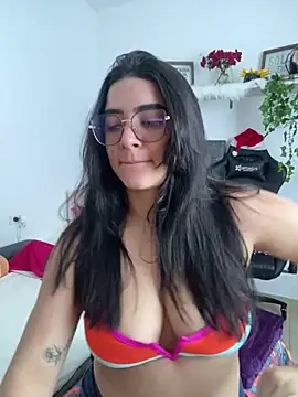 Snapshot of Lia_flowers chatting on 12/29/24, 05:22 Lia flowers online show from 12/29/24, 05:22