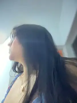 Lia flowers online show from 09/30/25, 12:26