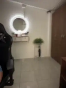 Lia flowers online show from 10/23/25, 02:00