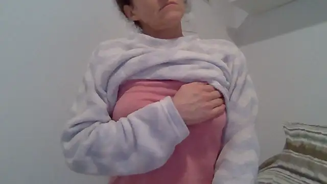 Snapshot of zorritasuperhot chatting on 12/14/25, 01:11 zorritasuperhot online show from 12/14/25, 01:11