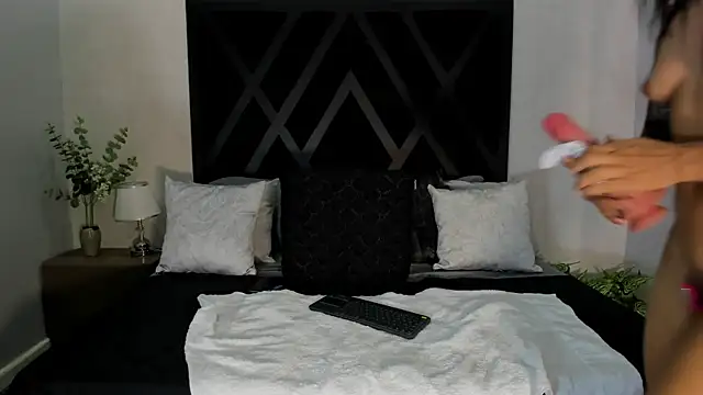 KAYLA BATISTA online show from 06/14/26, 02:24