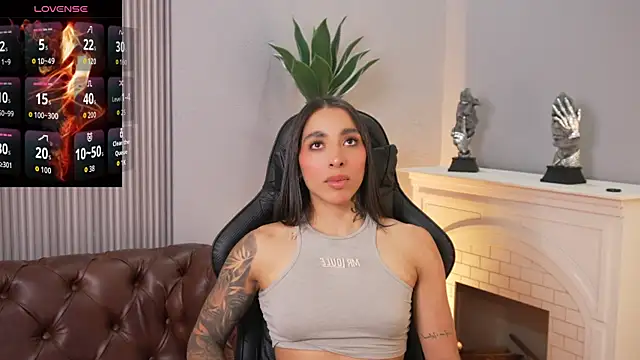 KAYLA BATISTA online show from 06/27/26, 11:15