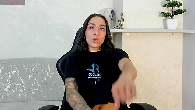 KAYLA BATISTA online show from 07/12/26, 01:35