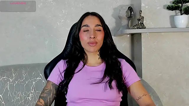 KAYLA BATISTA online show from 07/15/26, 08:14