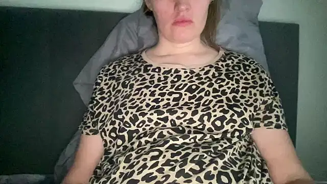 vanessa4you online show from 10/15/25, 04:01