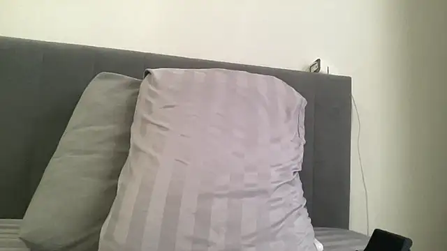 vanessa4you online show from 10/22/25, 04:46