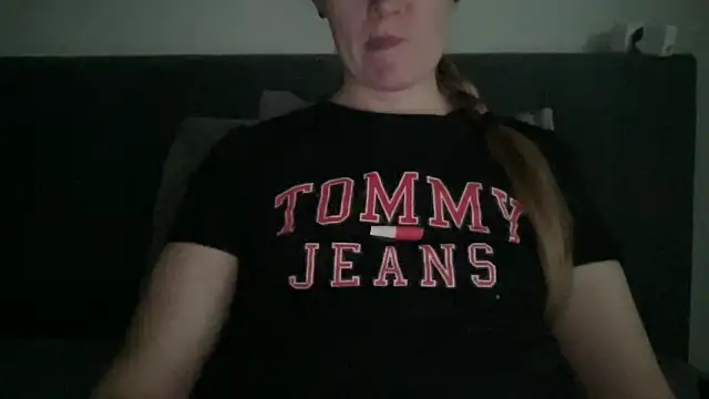 vanessa4you online show from 10/25/25, 07:49