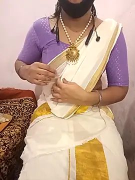 Snapshot of Mallu-Gayathri_Arun chatting on 10/13/25, 05:18 Mallu-Gayathri Arun online show from 10/13/25, 05:18