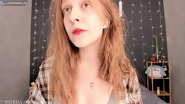 Snapshot of SolarAlice chatting on 12/15/24, 06:26 SolarAlice online show from 12/15/24, 06:26