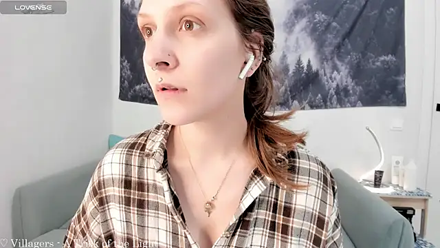 Snapshot of SolarAlice chatting on 03/15/25, 07:05 SolarAlice online show from 03/15/25, 07:05