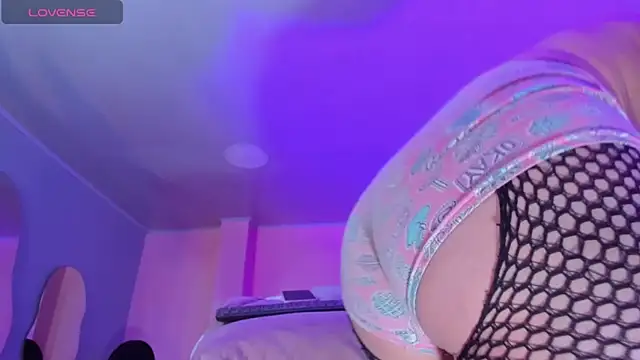 Patty jenkinss  online show from 02/07/25, 03:23