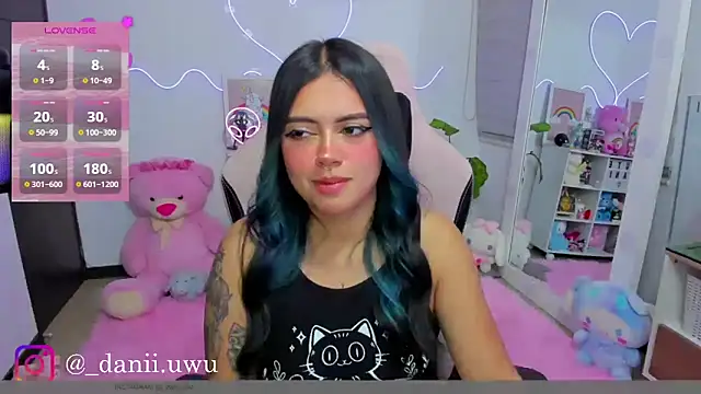 Snapshot of CuteDani_ chatting on 03/16/26, 04:07 CuteDani online show from 03/16/26, 04:07