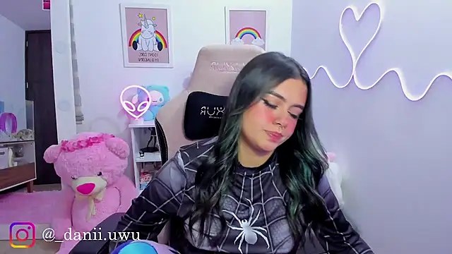 CuteDani  online show from 06/25/26, 10:42