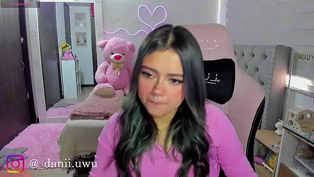 CuteDani  online show from 07/15/26, 05:18