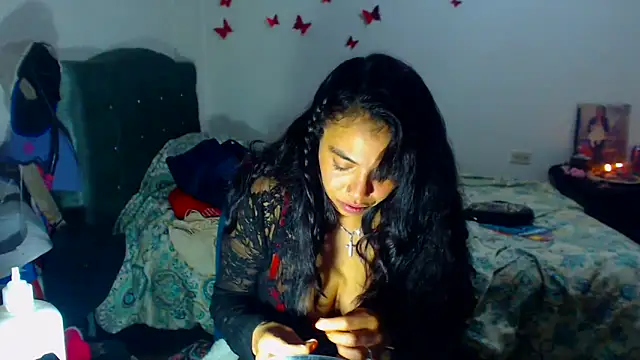 Snapshot of AmaraRoberts420 chatting on 10/10/25, 09:30 AmaraRoberts420 online show from 10/10/25, 09:30