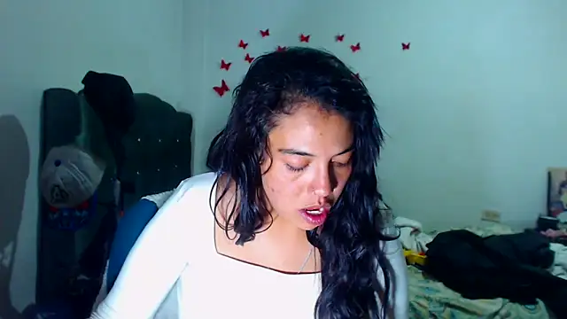 Snapshot of AmaraRoberts420 chatting on 12/05/25, 03:37 AmaraRoberts420 online show from 12/05/25, 03:37