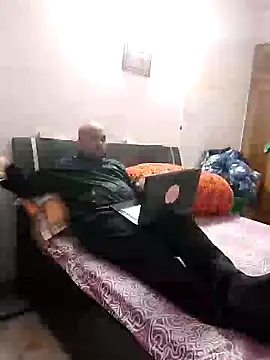 Snapshot of Dick_6inches chatting on 12/06/24, 09:43 Dick 6inches online show from 12/06/24, 09:43