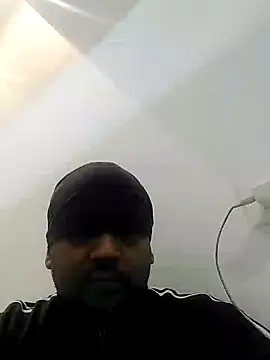 Snapshot of Dick_6inches chatting on 02/05/25, 02:37 Dick 6inches online show from 02/05/25, 02:37