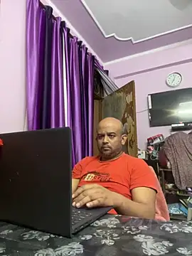 Snapshot of Dick_6inches chatting on 10/07/25, 01:30 Dick 6inches online show from 10/07/25, 01:30