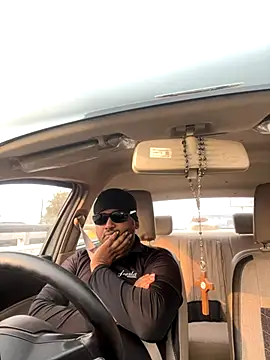 Dick 6inches online show from 11/03/25, 03:19