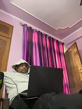 Dick 6inches online show from 11/23/25, 05:07