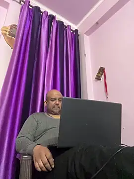 Snapshot of Dick_6inches chatting on 01/06/26, 07:01 Dick 6inches online show from 01/06/26, 07:01