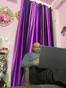 Snapshot of Dick_6inches chatting on 02/07/26, 03:43 Dick 6inches online show from 02/07/26, 03:43